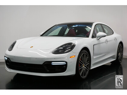 Social Porsche Panamera