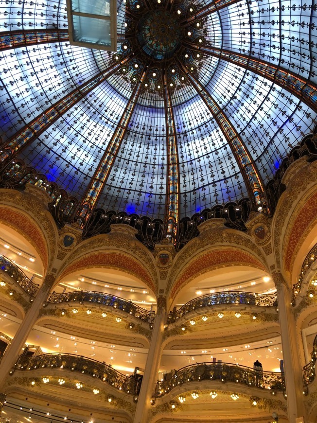 Lugar Galeries Lafayette Haussmann