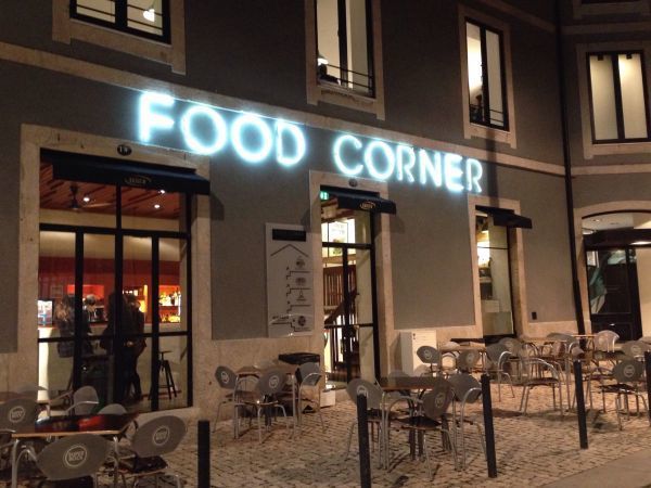 Restaurantes Food Corner