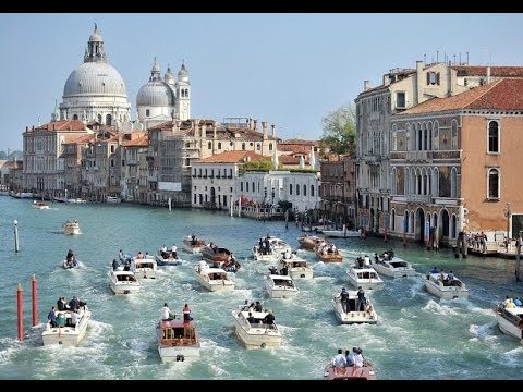 Place Venecia