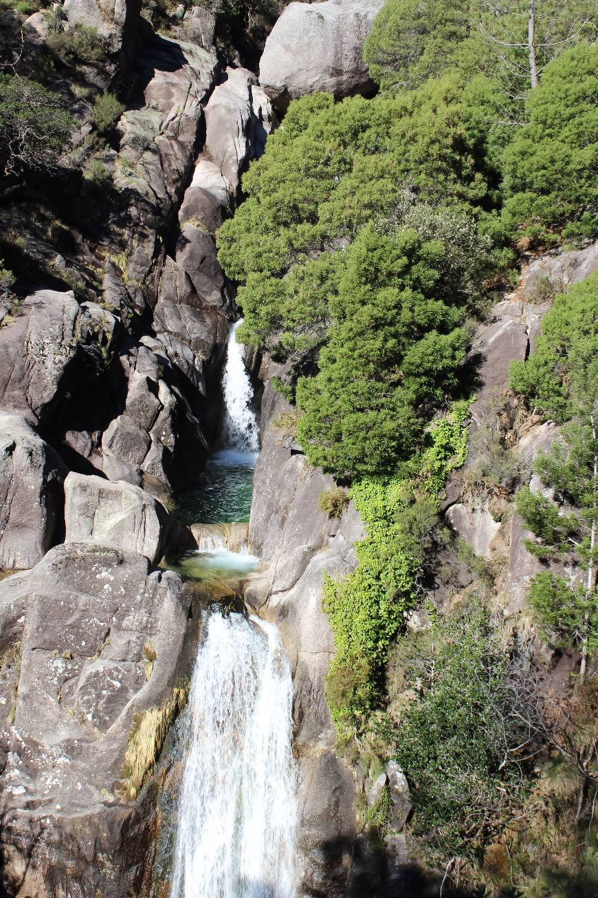 Lugar Cascata do Arado