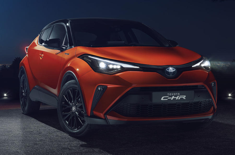 Social Toyota CHR