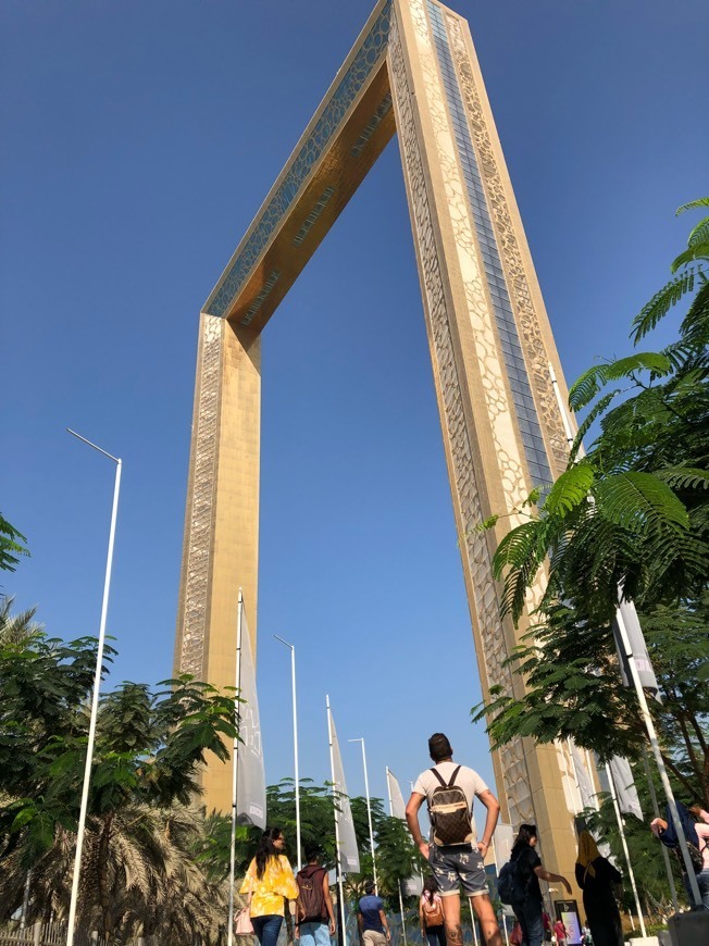 Place Dubai Frame