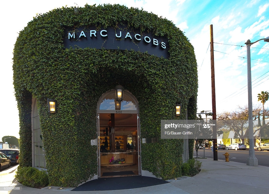 Place Marc Jacobs