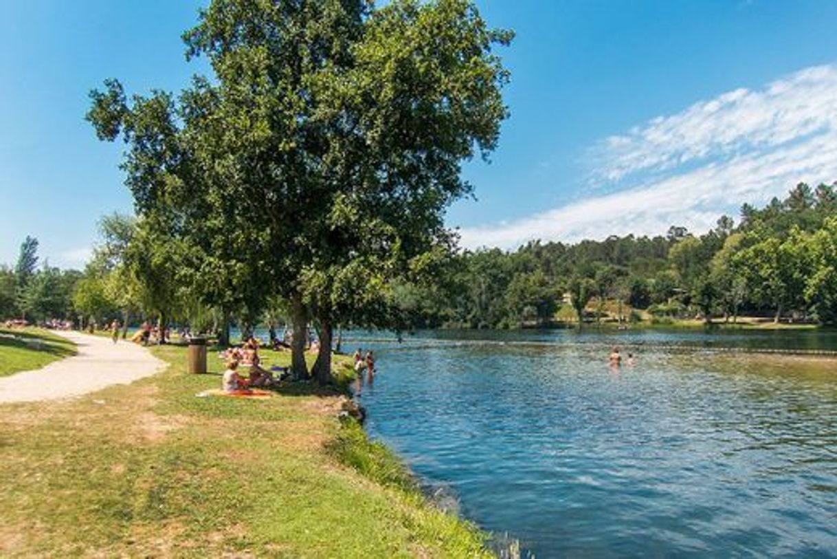 Place Praia fluvial de Adaúfe