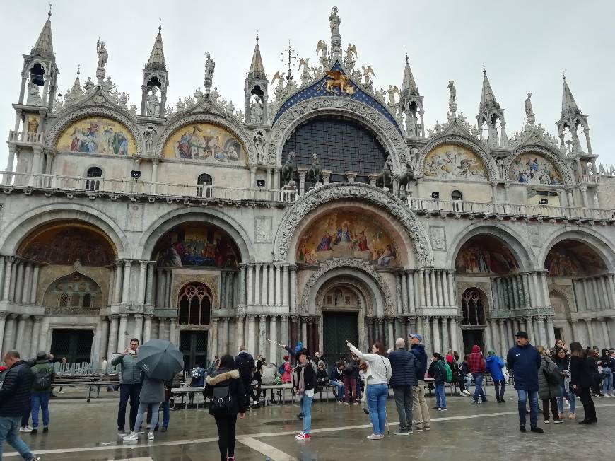 Lugar Basílica de San Marcos