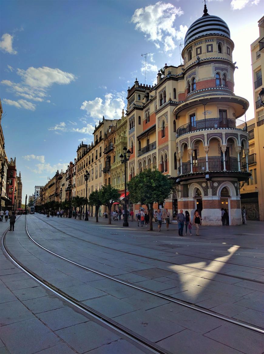 Lugar Av. de la Constitución