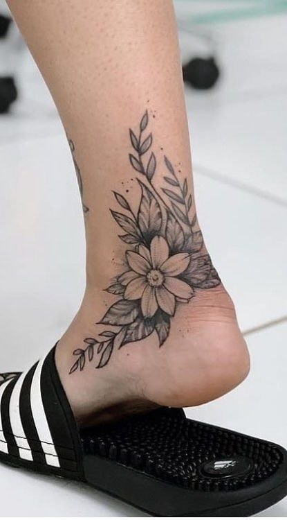 Social Tattoo pé