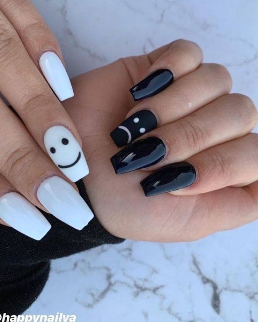 Moda Unhas decorativas⛓️