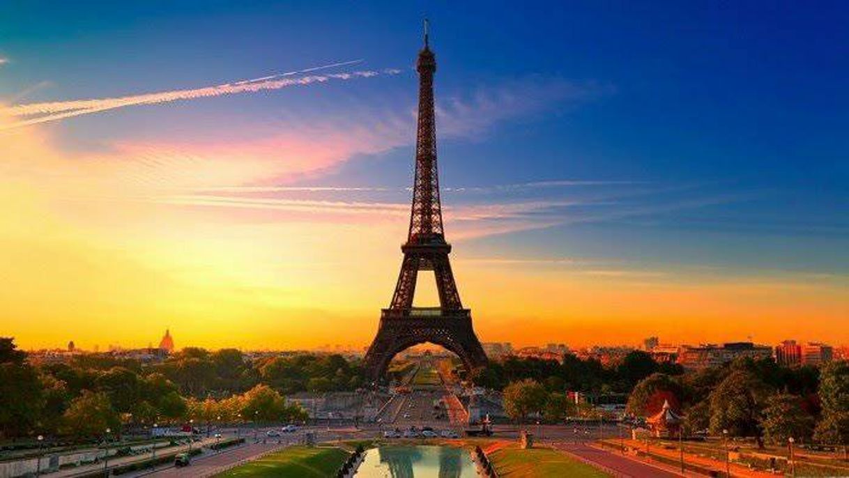 Place Torre Eiffel