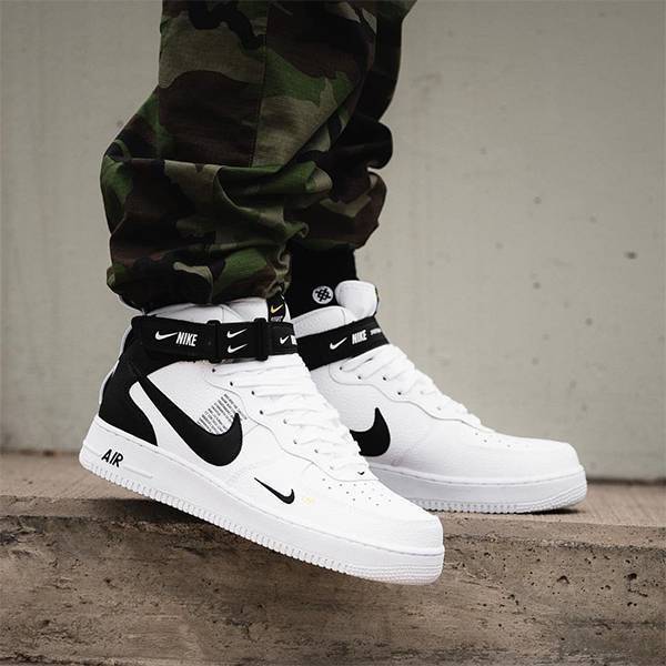 Social Air force 1 Mid 07 LV8