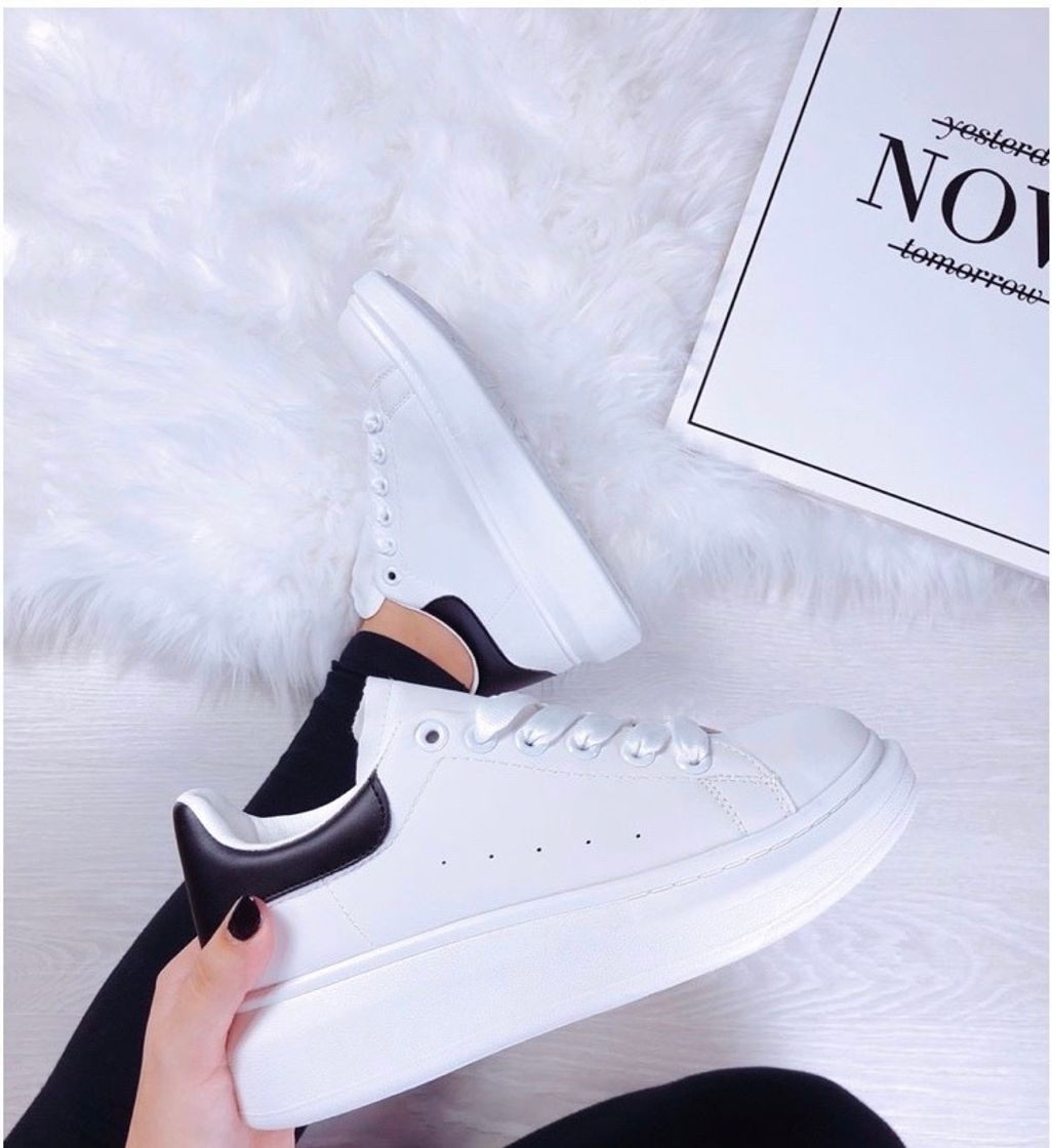 Social hartiko shoes