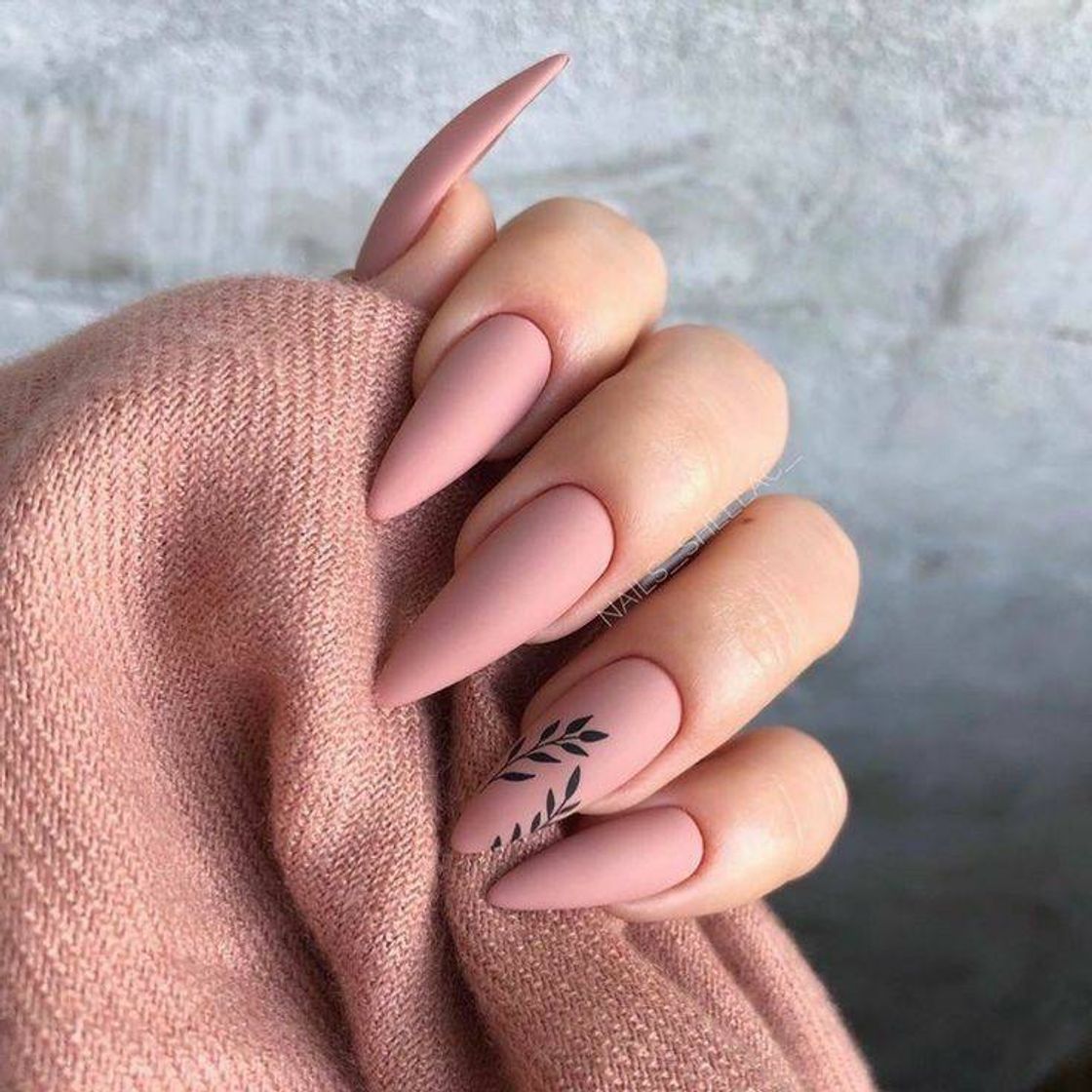 Social Nails