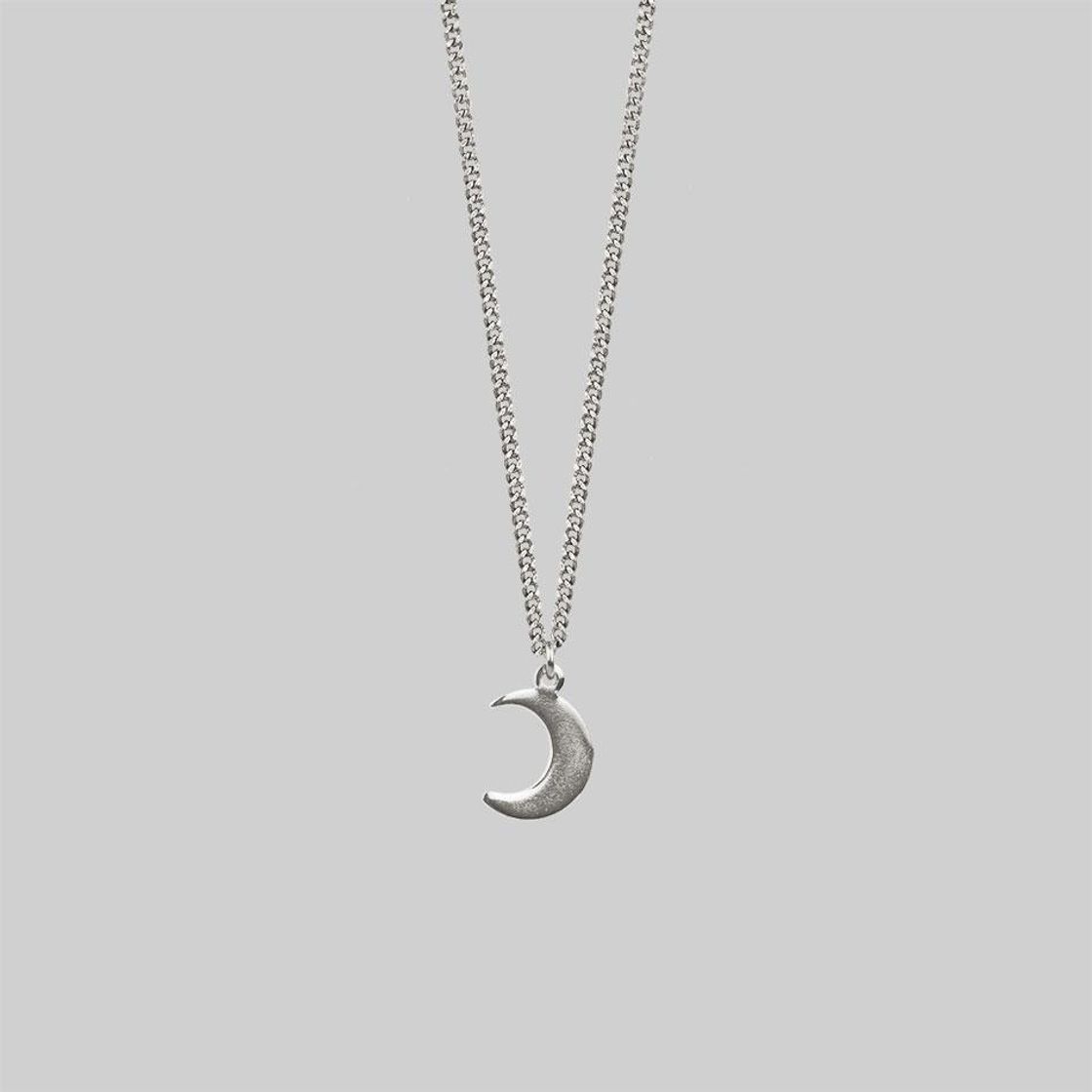 Social AYSU. Mini Moon Crescent Necklace – REGALROSE