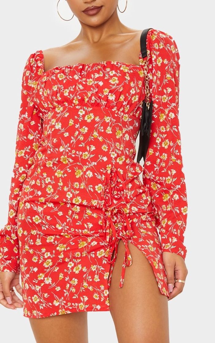 Social Robe moulante rouge petites fleurs à fentes | PrettyLittleThing FR