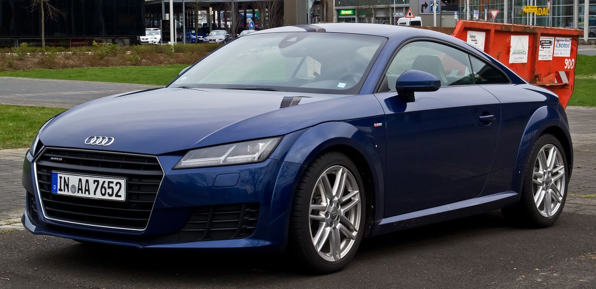 Social Audi tts quattro
