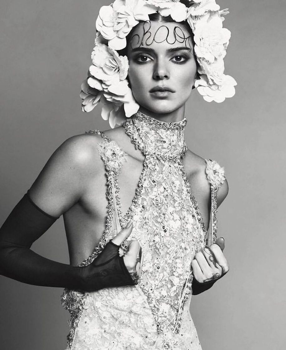 Fashion Kendall @ Chanel Issue