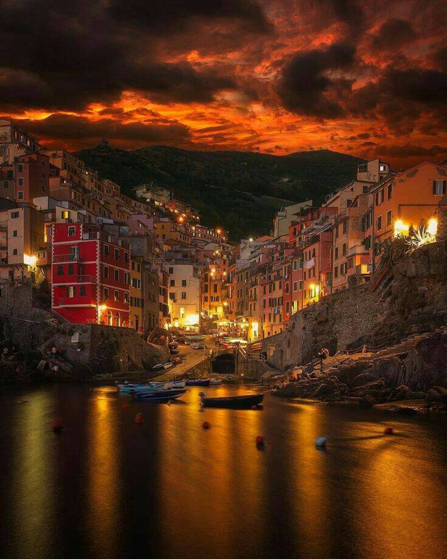 Moda Riomaggiore View – Cinque Terre, Italy 🏤