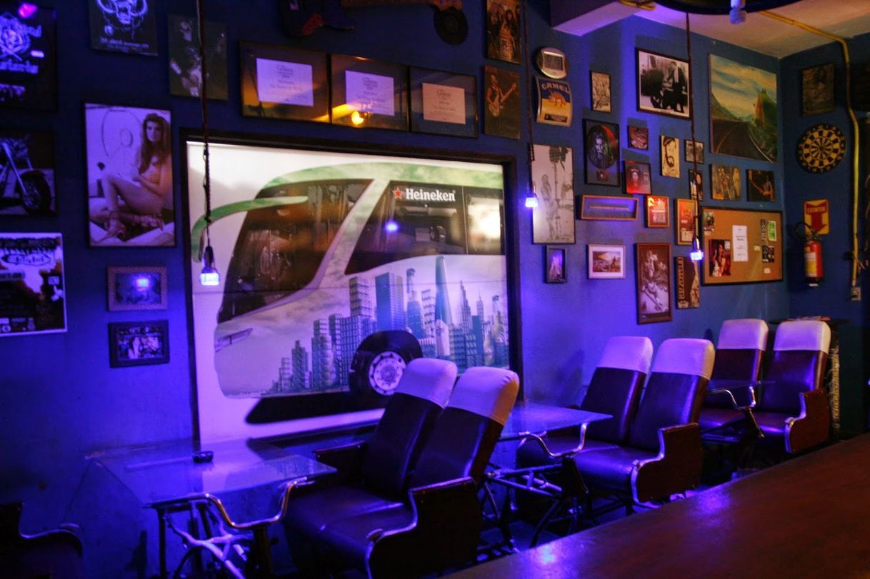 Restaurants Vai Toma no Kuka Bar