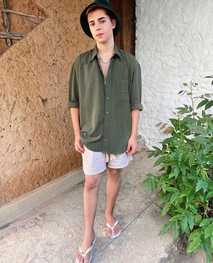Social ( look praiano) - Camisa social, short de linho e um bucket