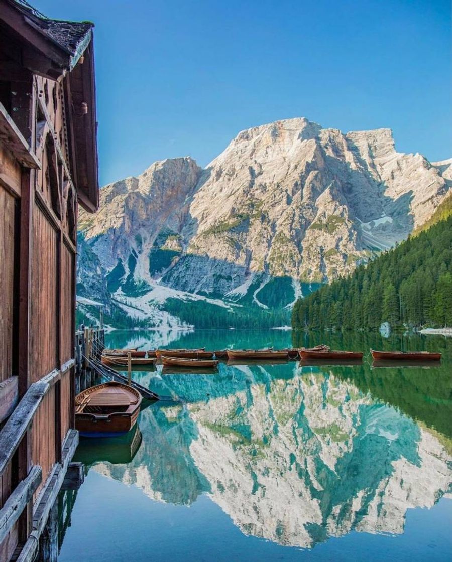 Moda Lago Di Braies, Italy