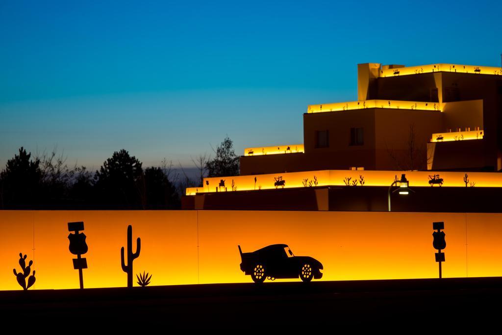 Lugar Disney's Hotel Santa Fe