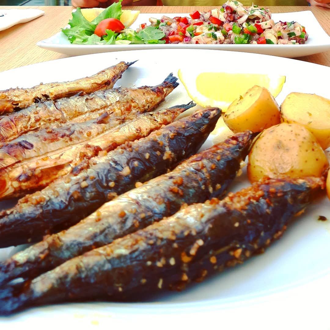 Sardinhas assadas. en 2020 | Comida, Comida bebida y Comidas ...