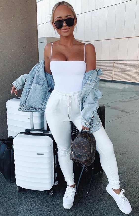 Fashion Travel Outfit