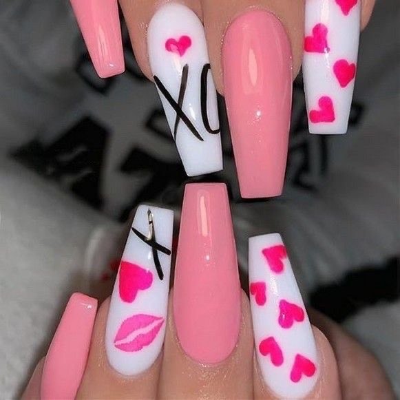 Moda Pink valentine nail art