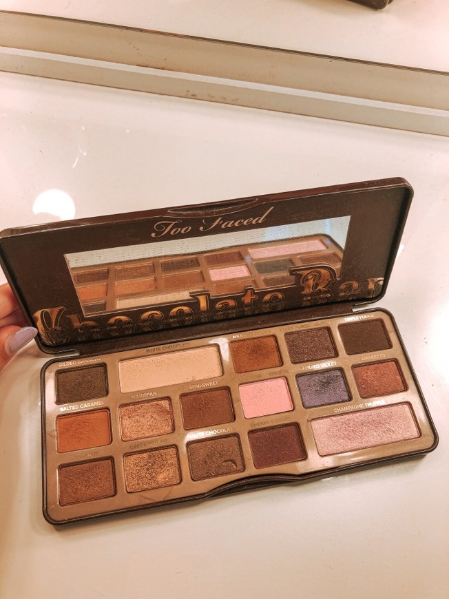 Beauty Paleta de sombras de ojos Semi-Sweet Chocolate Bar, de Too Faced