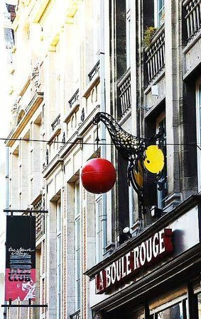 Lugar La Boule Rouge