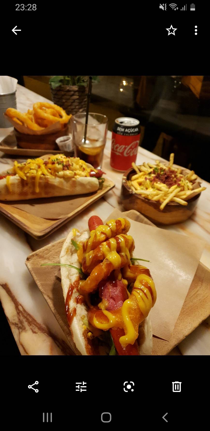 Restaurantes Frankie Hot Dogs