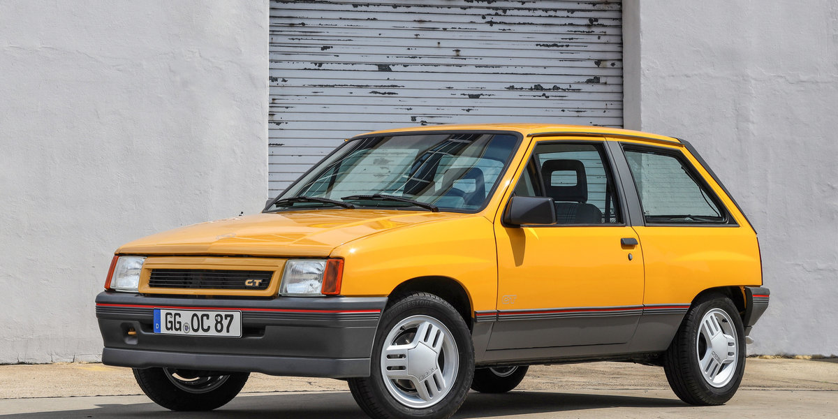 Moda 1985 Opel Corsa 1.3 GT (since April 1985 for Europe ) specs review