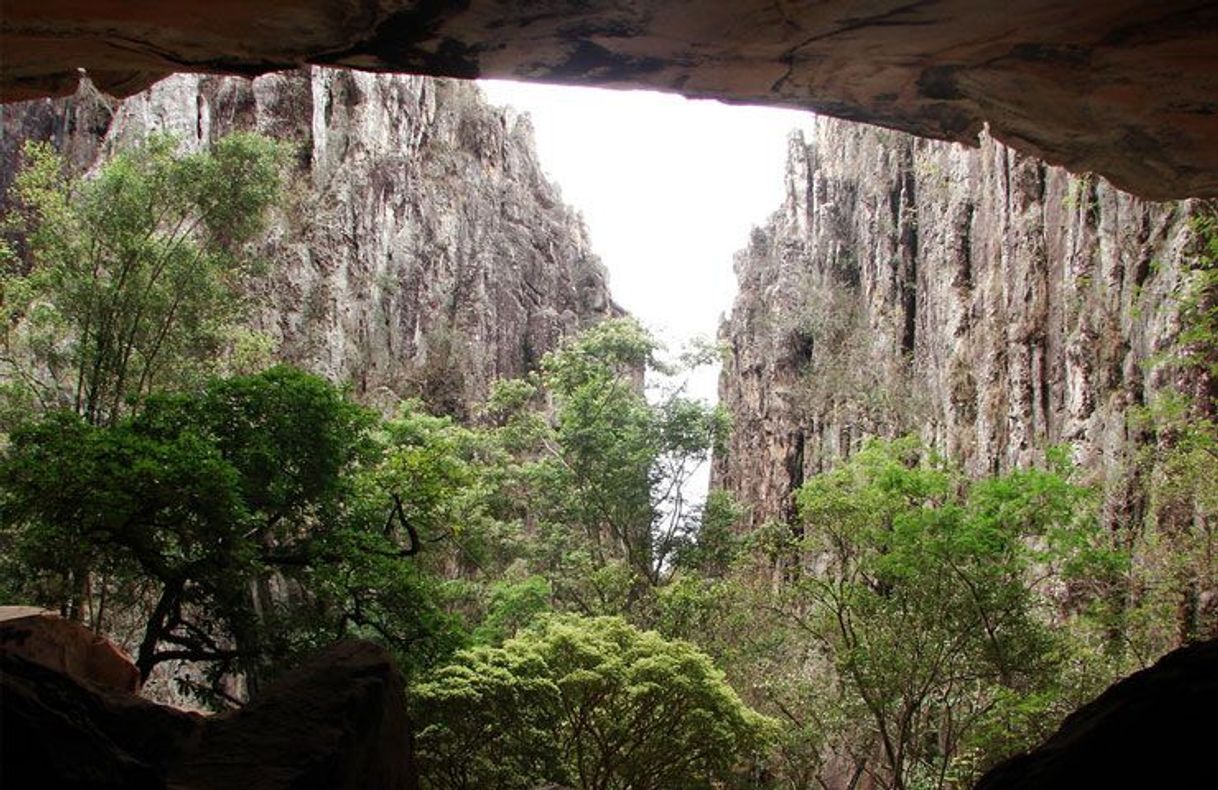 Lugar Gruta do Salitre