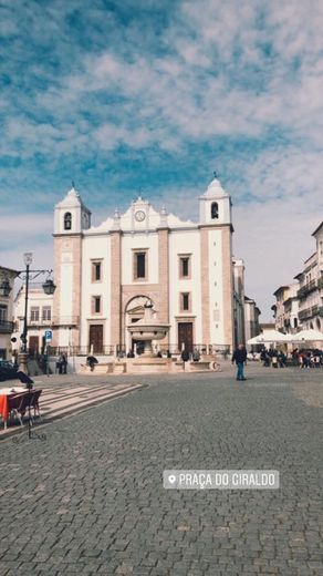 Praça do Giraldo