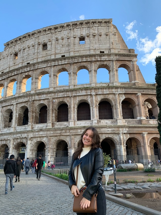 Lugar Coliseo de Roma