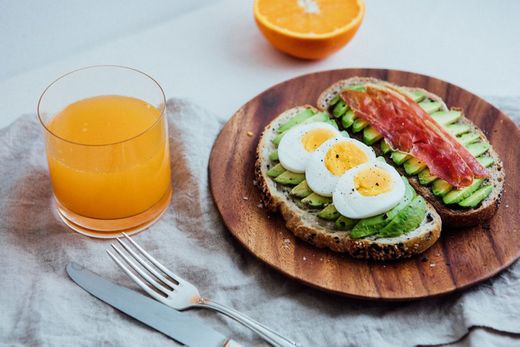 Avocado com tostas