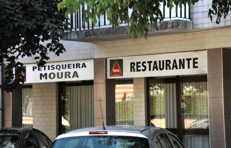 Restaurantes Petisqueira Moura - Indústria De Restauração, Lda.