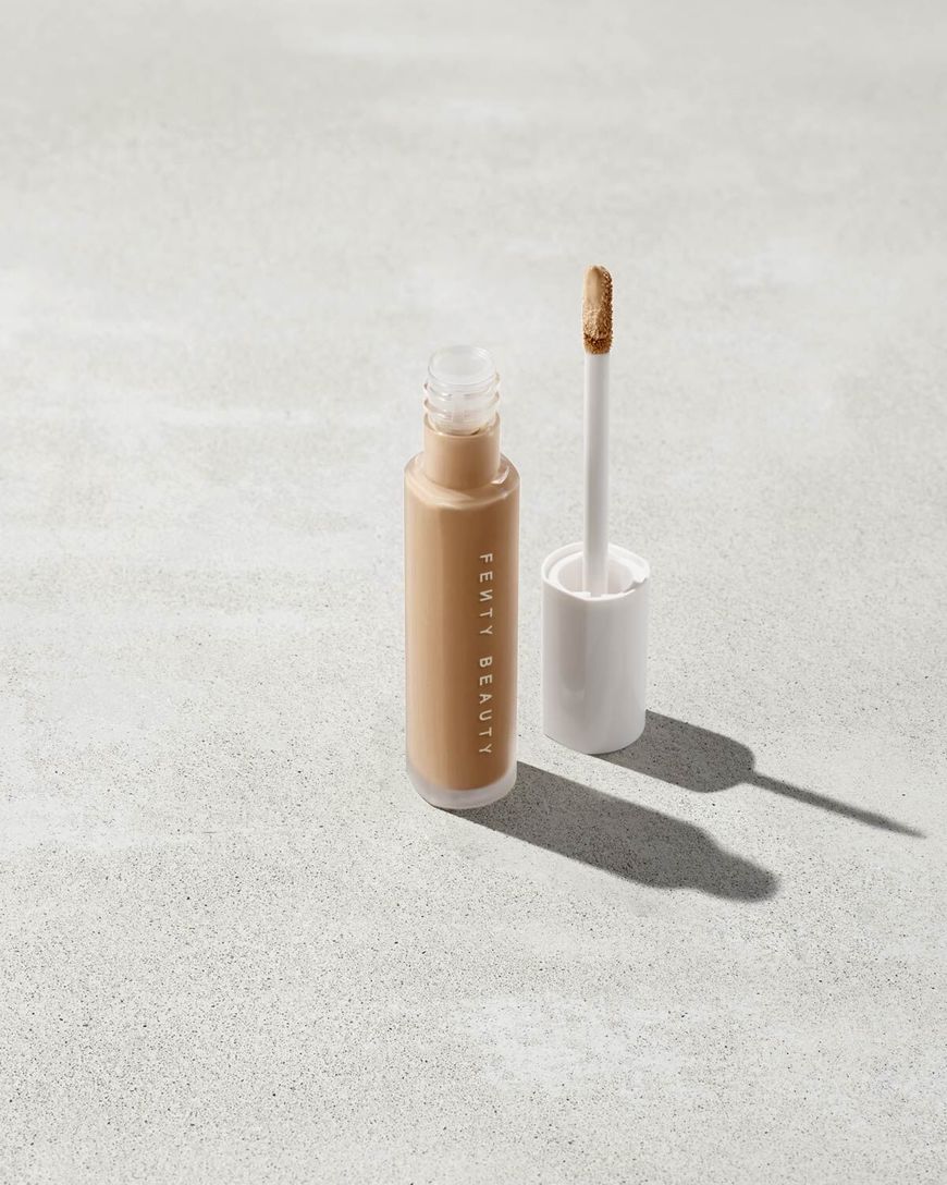 Product Concealer Fenty Beauty by Rihanna