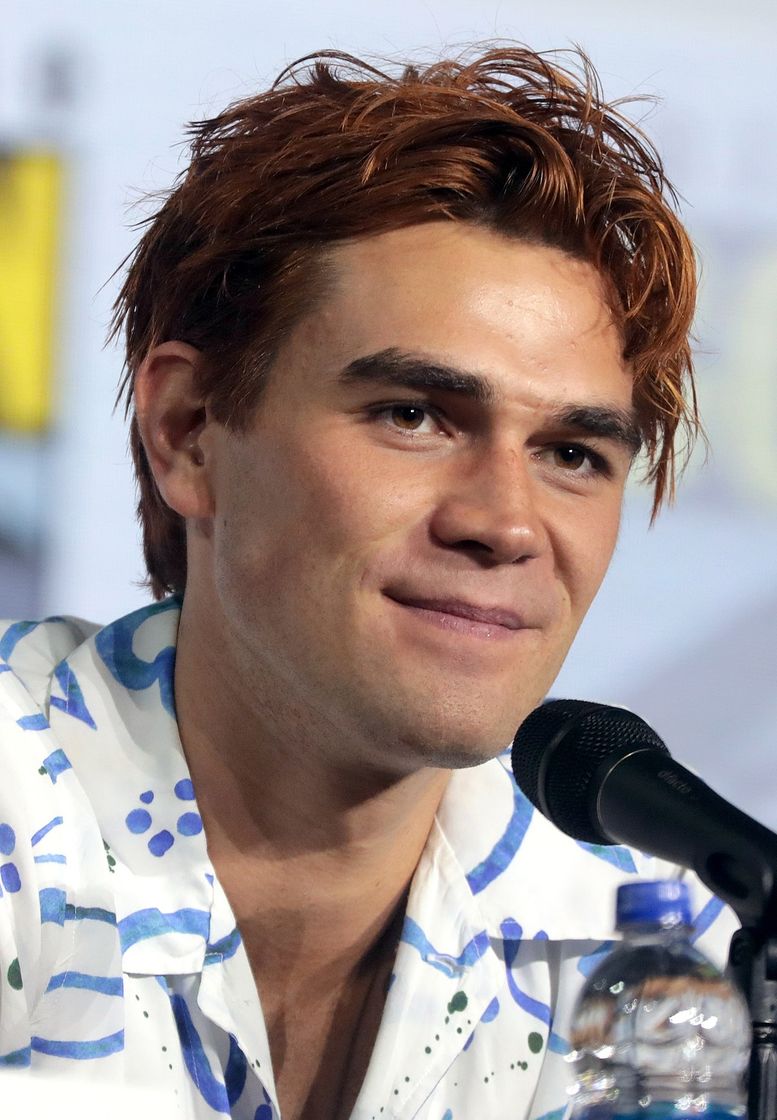 Fashion KJ Apa