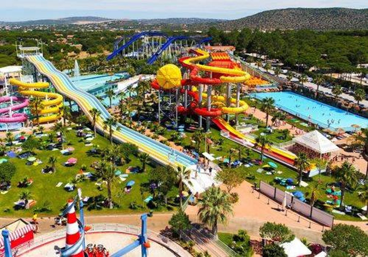 Lugar Aquashow Park - Water Park