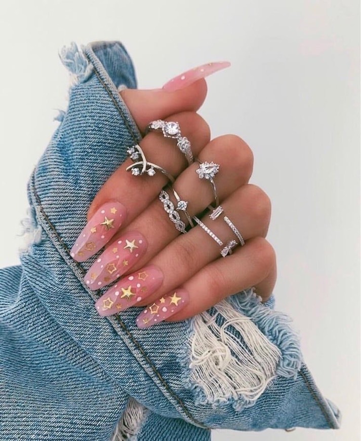 Social Fashion in nails 