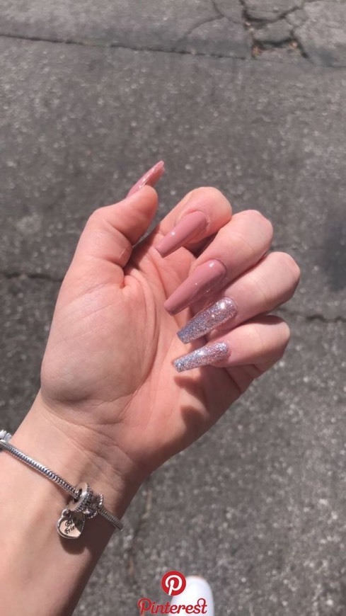 Social Nails
