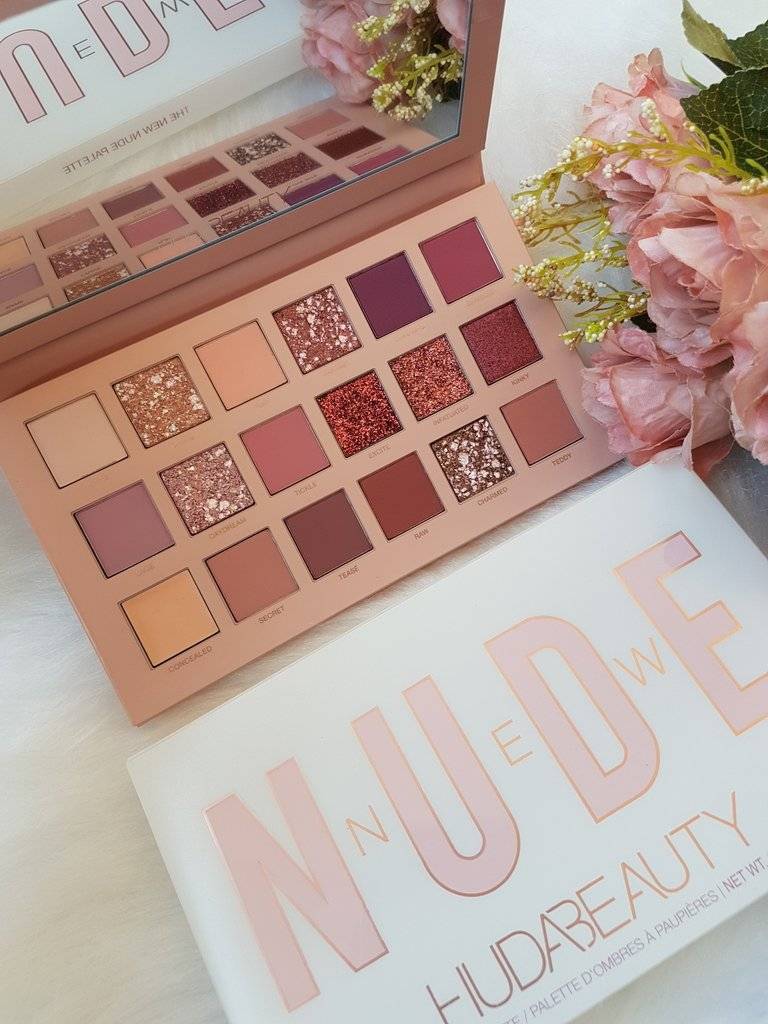 Productos Huda Beauty New Nude Palette