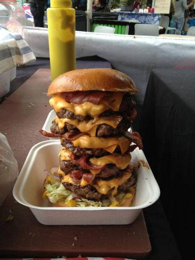 Social Mother Flipper Burger 