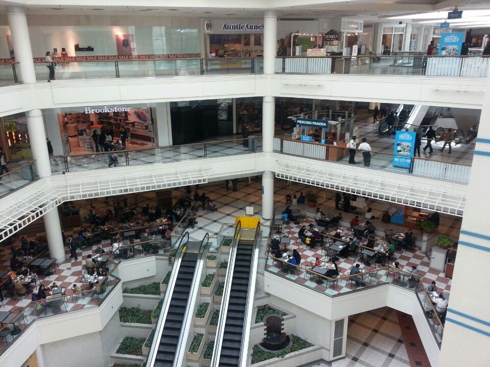 Place White Plains Mall