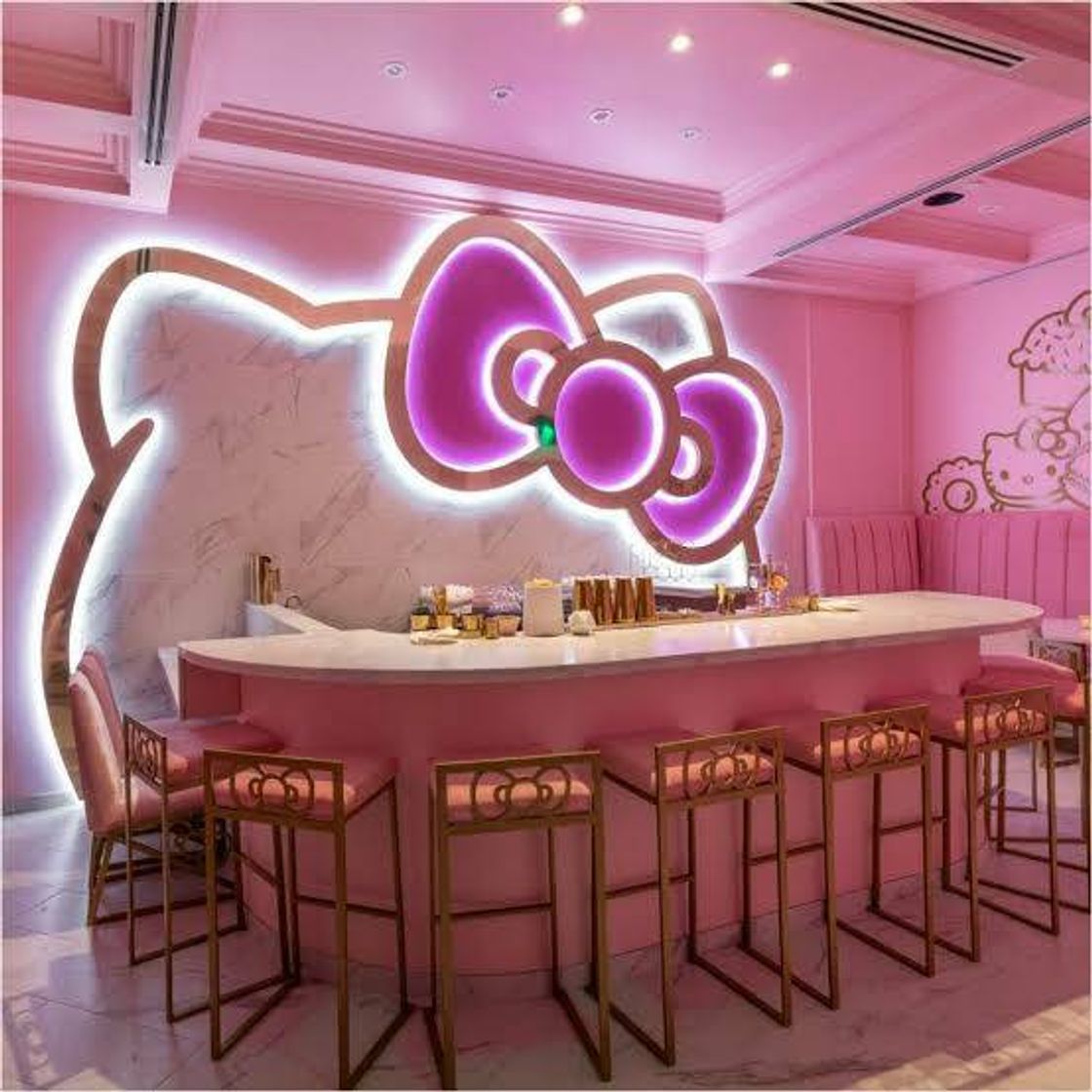 Restaurants Hello Kitty café