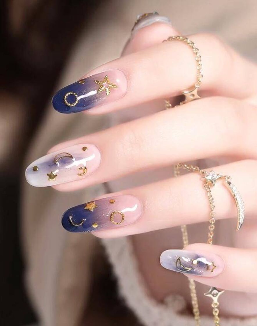 Moda Nails