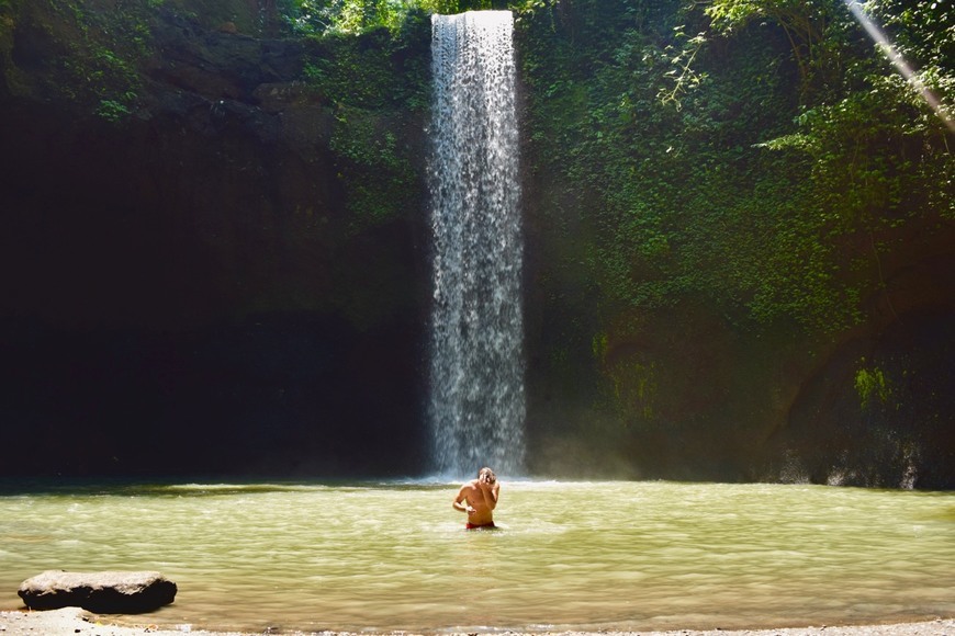 Lugar Tibumana Waterfall