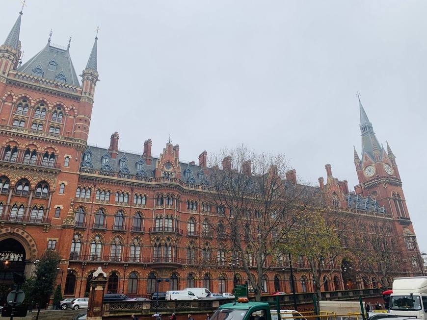 Place St Pancras Station